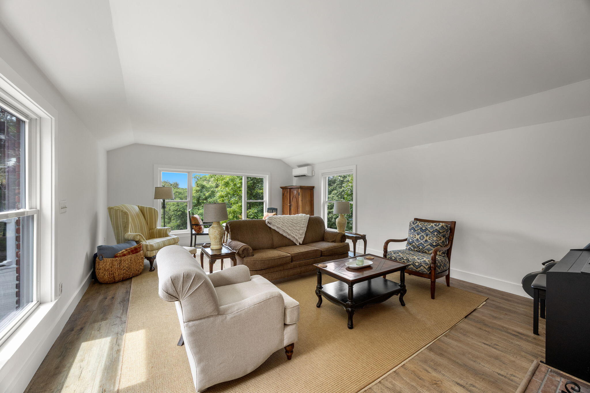 28 Frazar Road