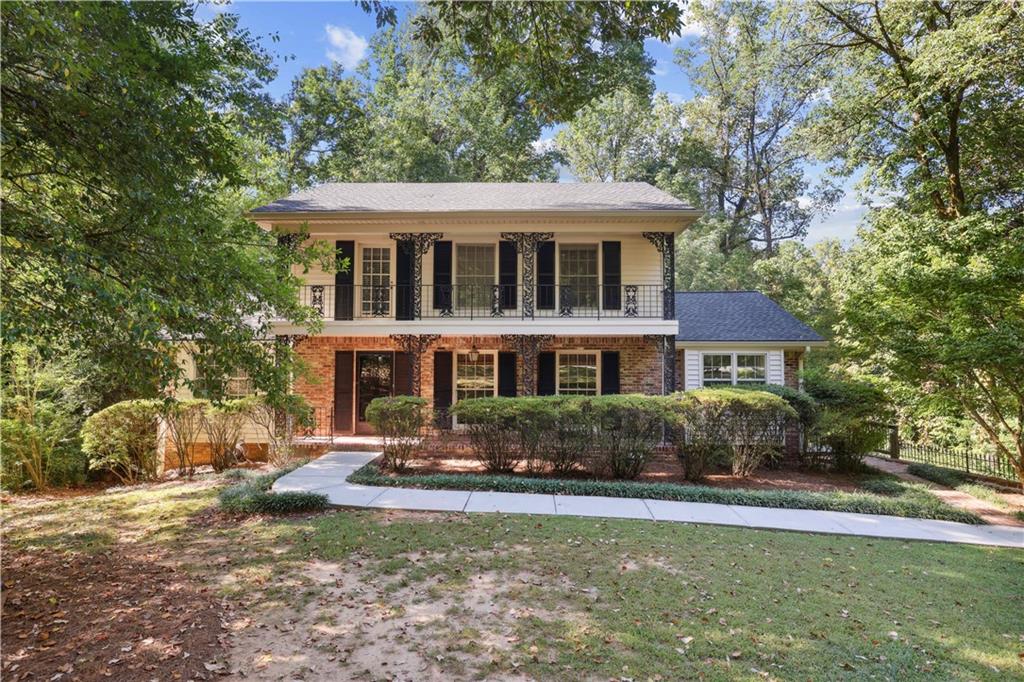 2104 Chrysler Drive NE