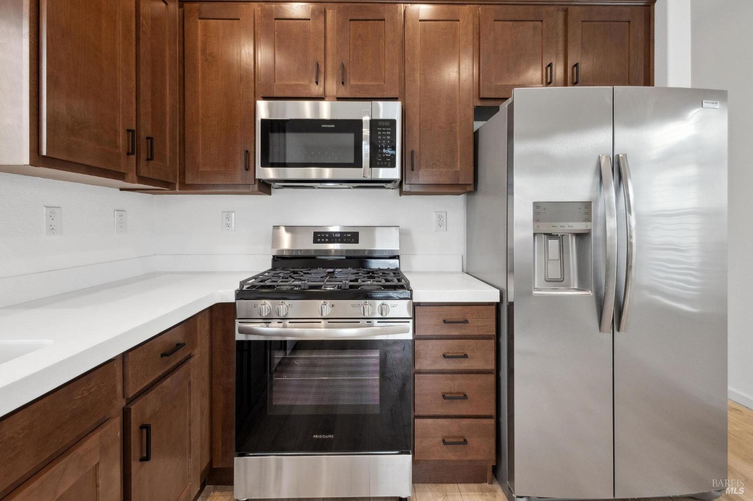 2130 Redwood Hwy #F14