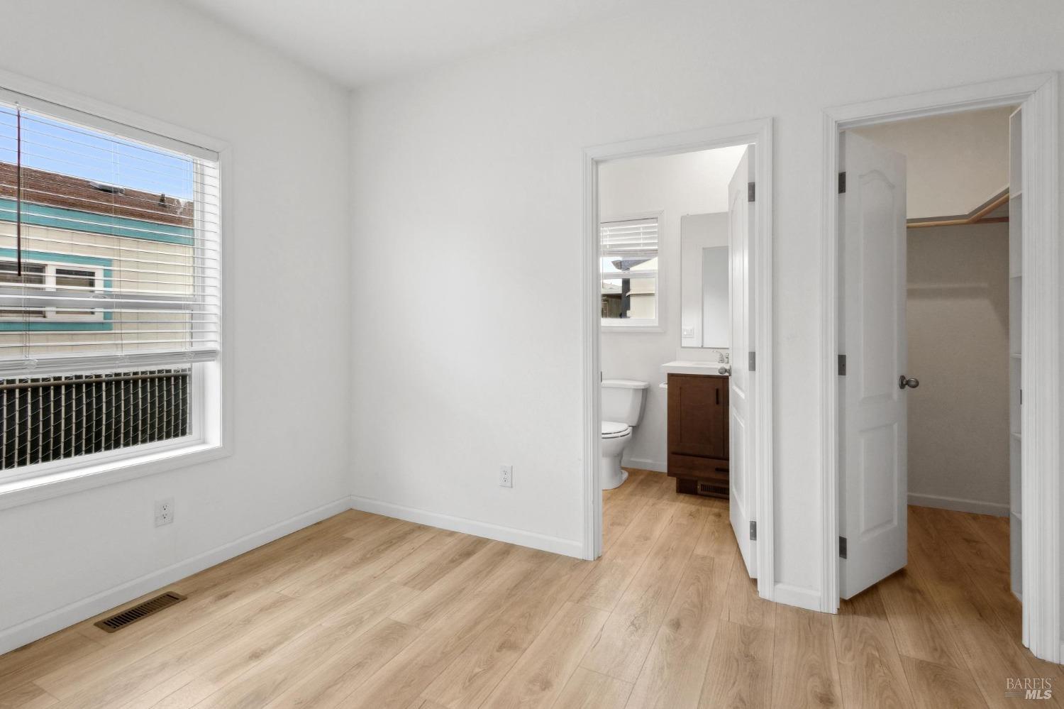 2130 Redwood Hwy #F14