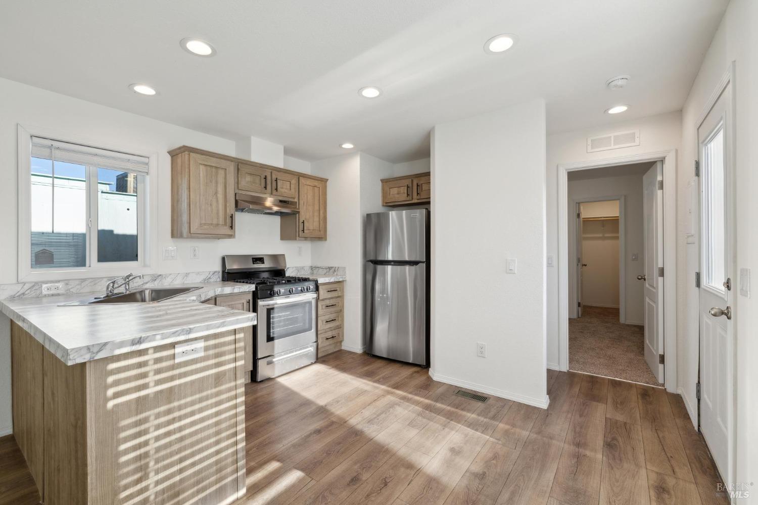 2130 Redwood Hwy #D1