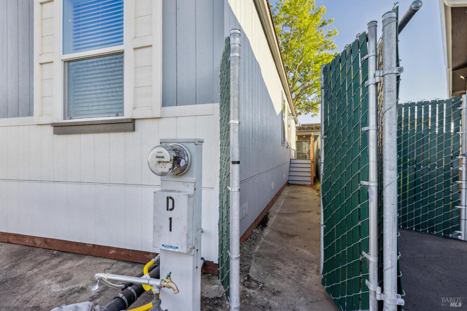 2130 Redwood Hwy #D1