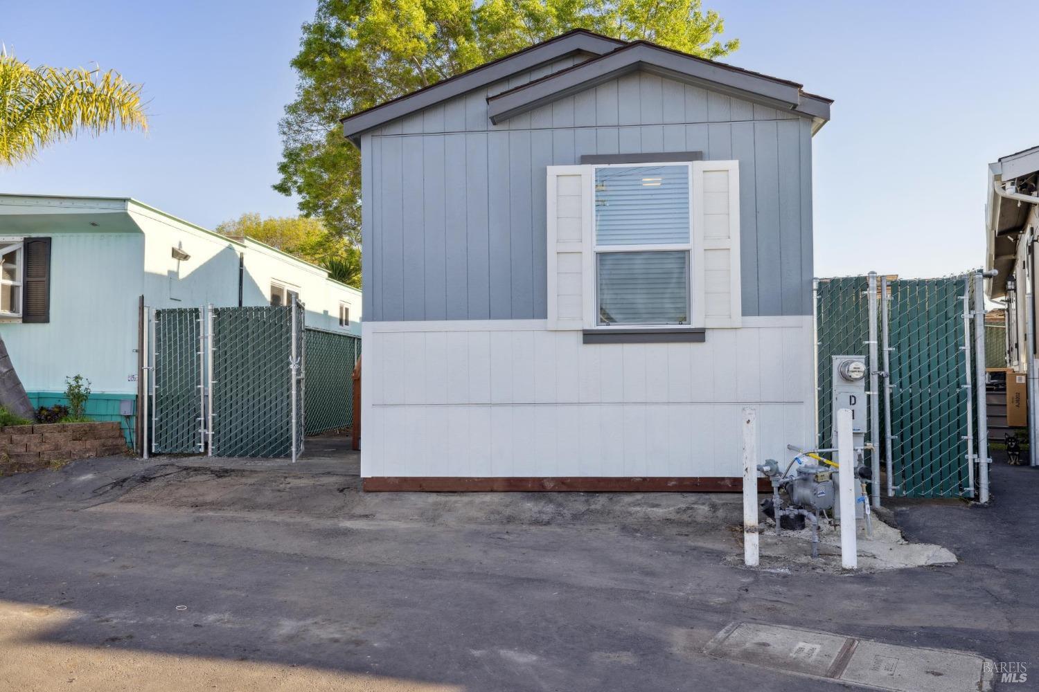 2130 Redwood Hwy #D1