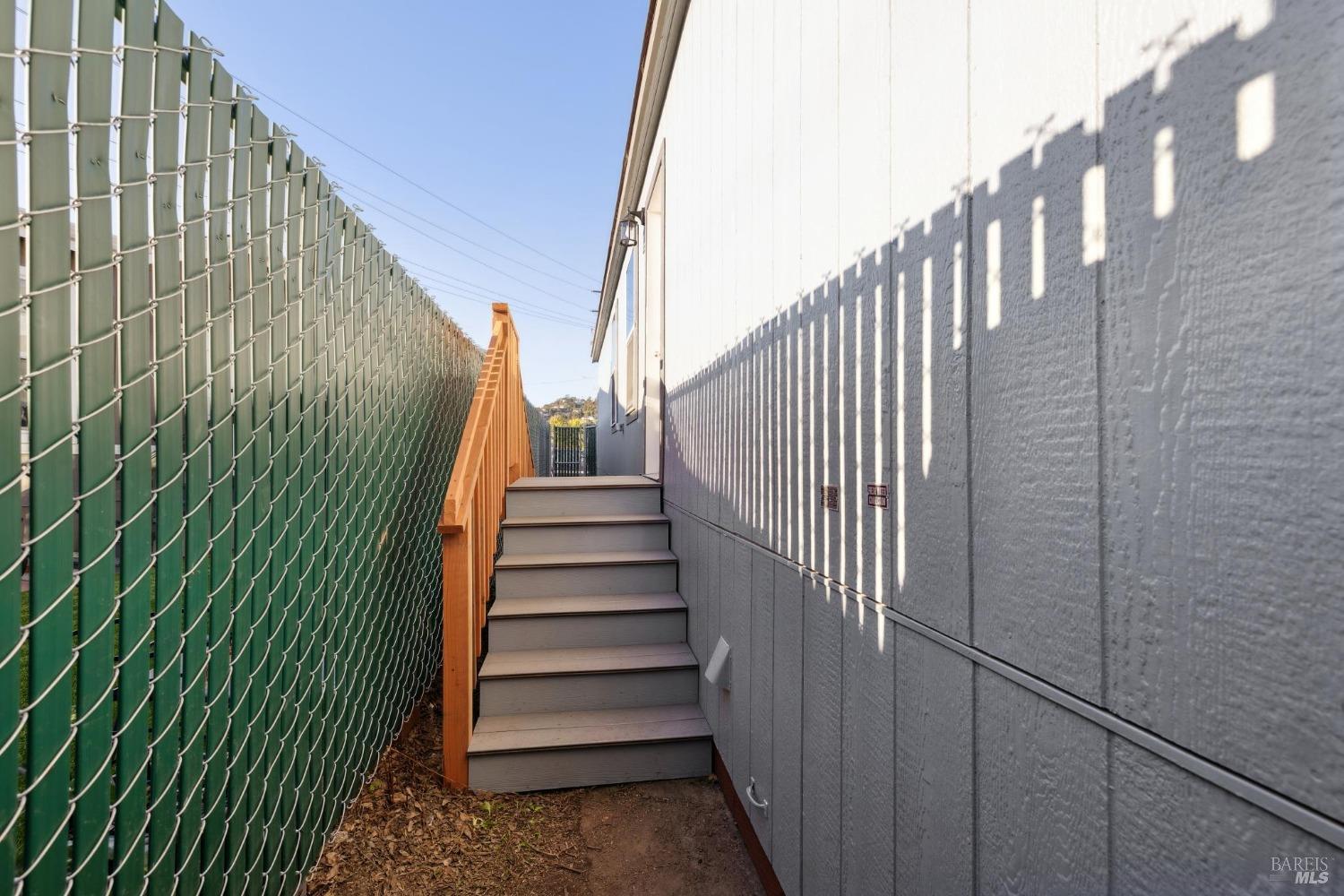 2130 Redwood Hwy #D1