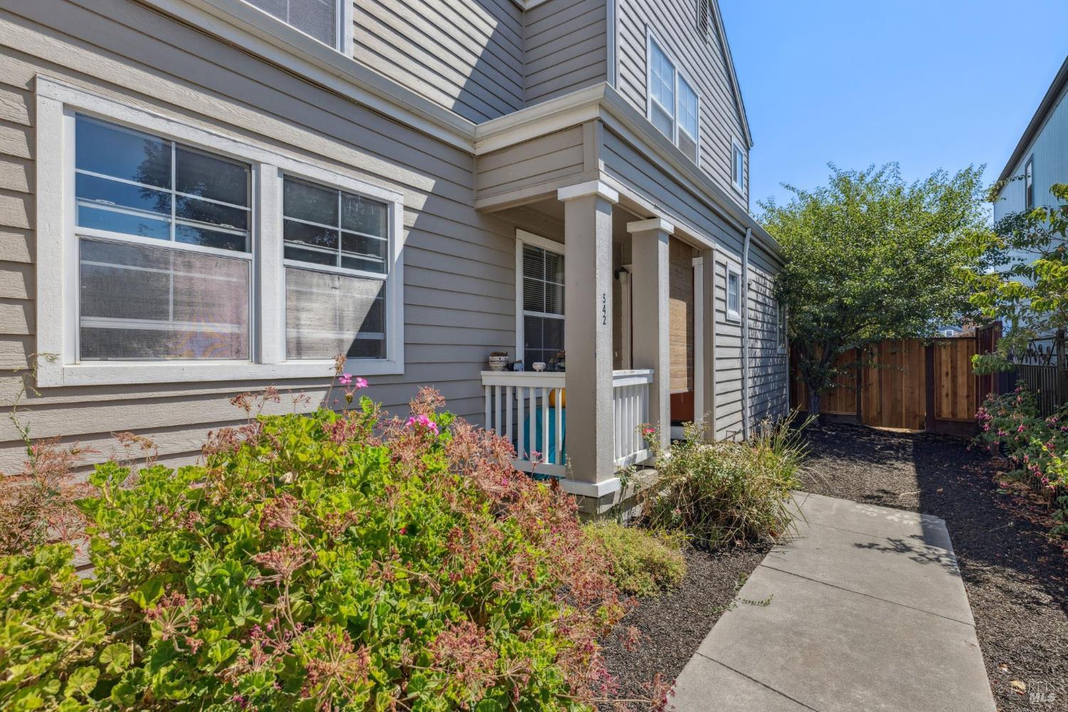 542-548 Horizon Way