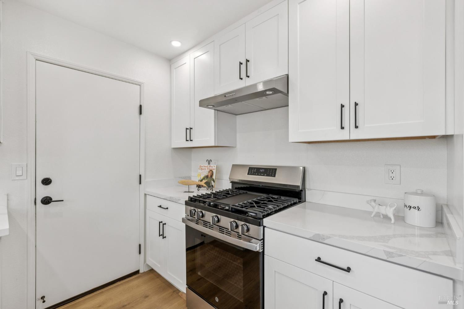 542-548 Horizon Way