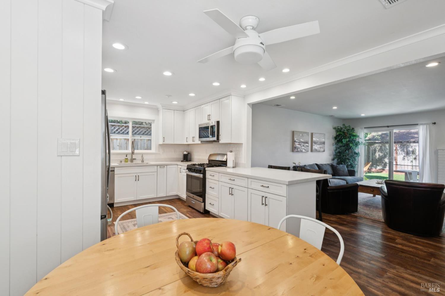 73 Alta Dr