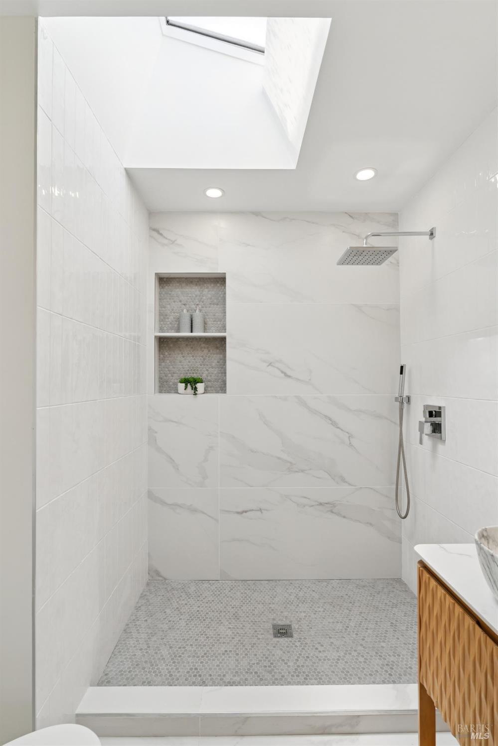 401 Alameda Del Prado