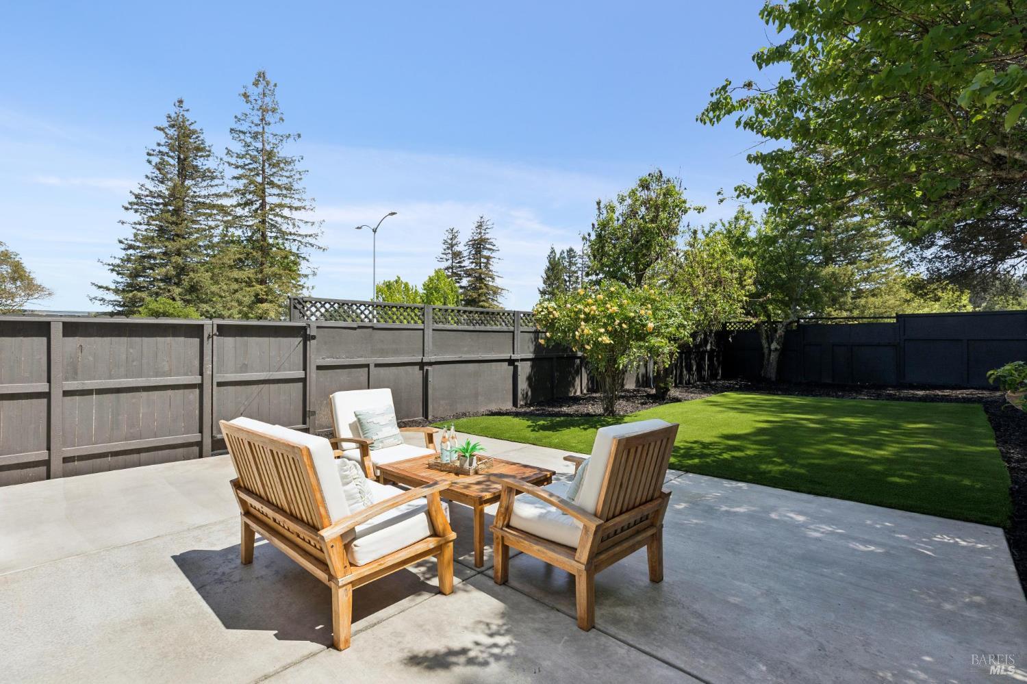 401 Alameda Del Prado