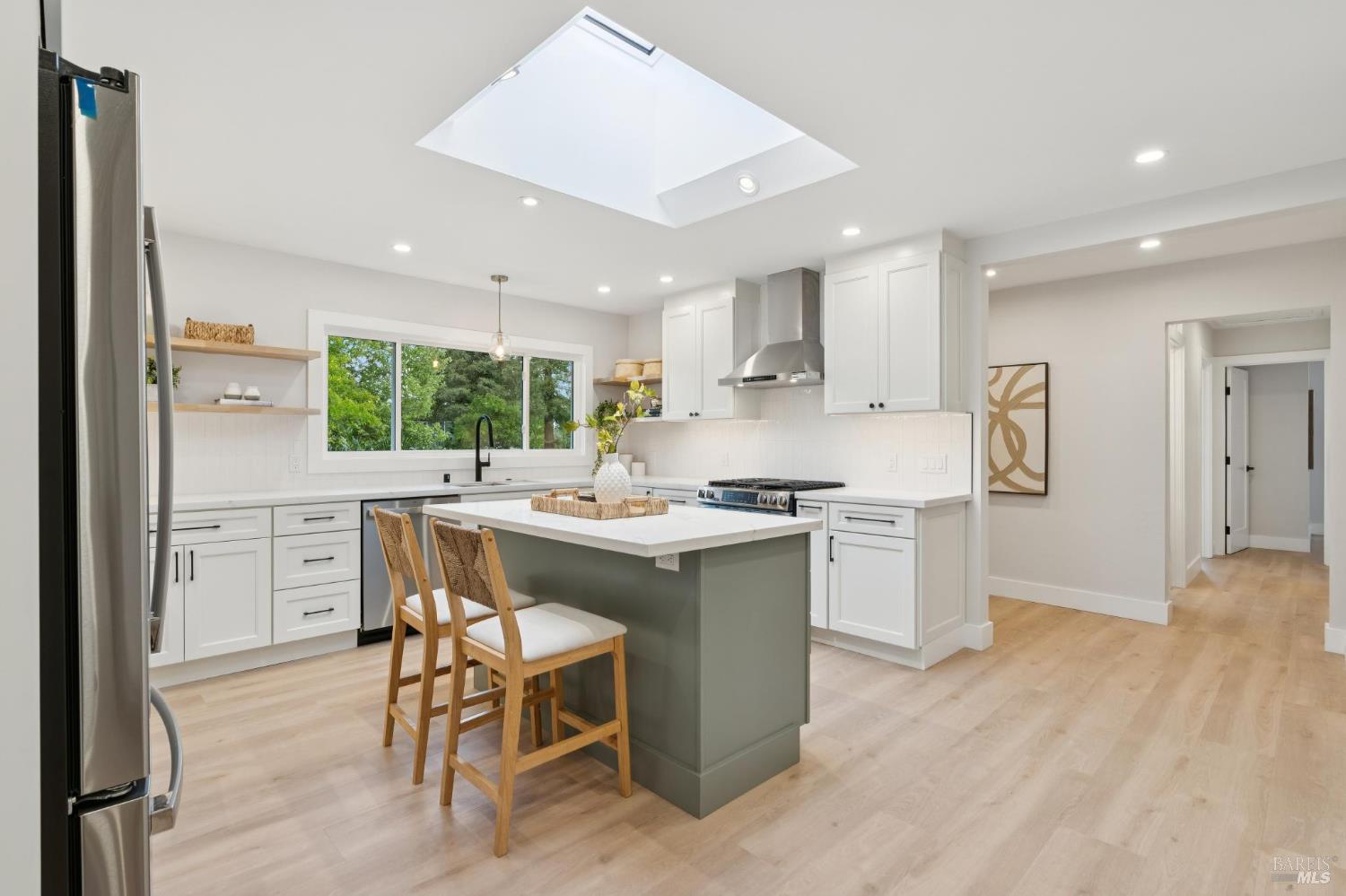401 Alameda Del Prado