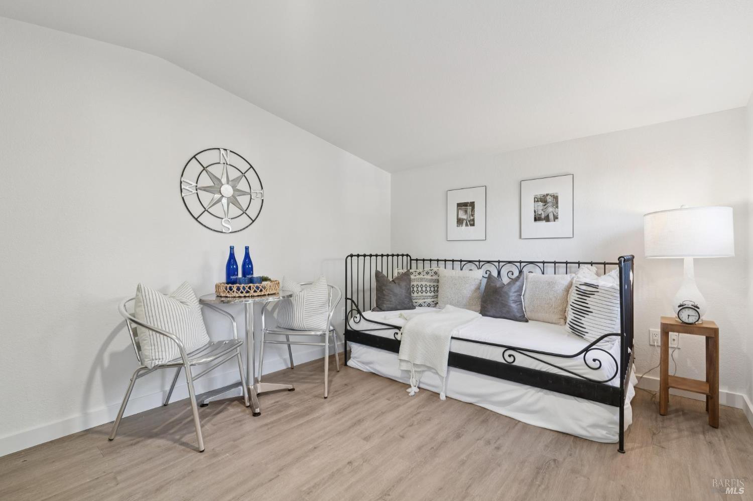 401 Alameda Del Prado