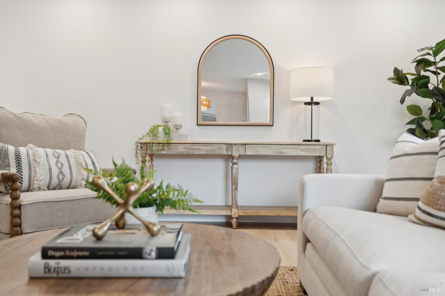401 Alameda Del Prado