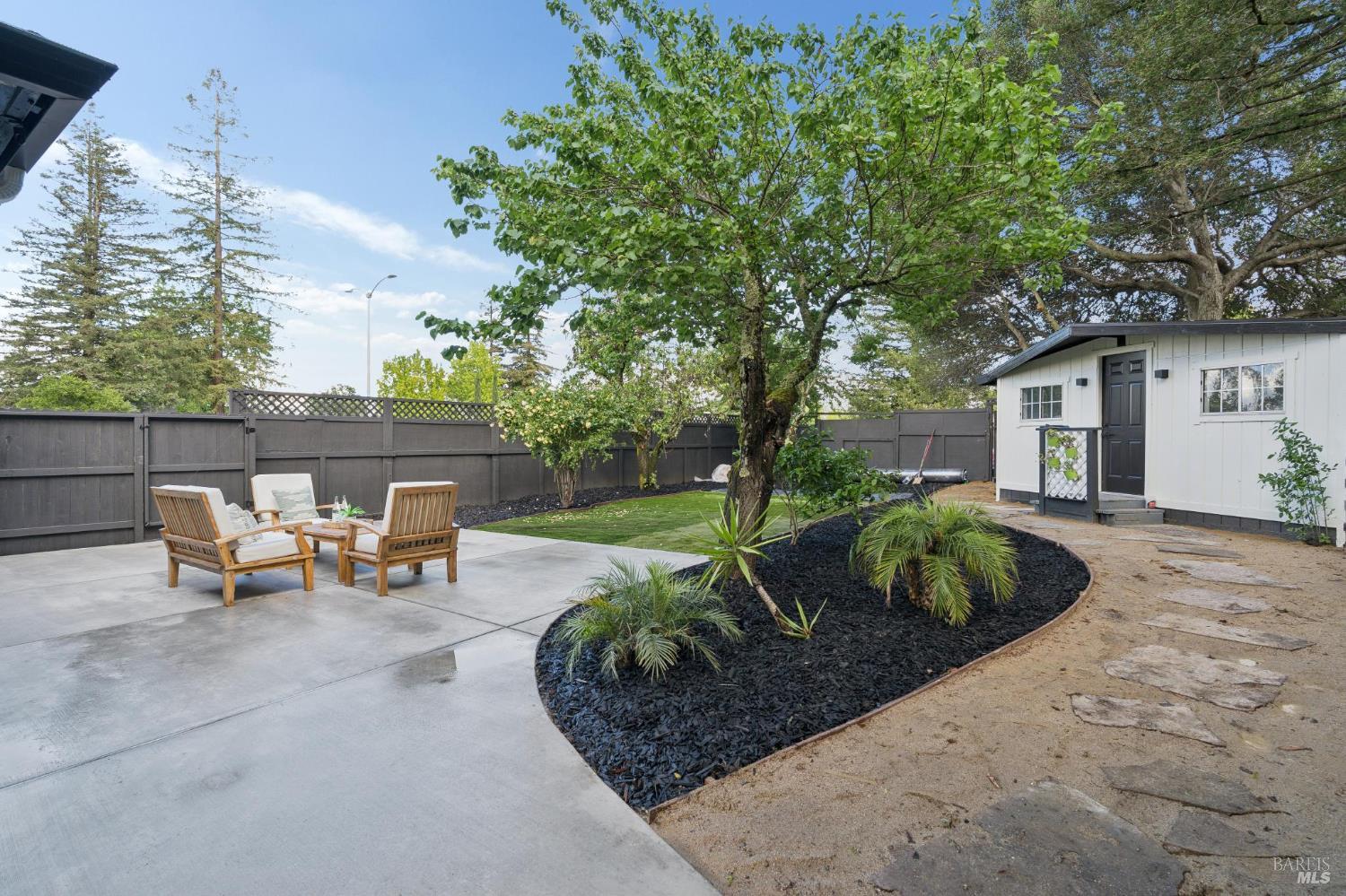 401 Alameda Del Prado