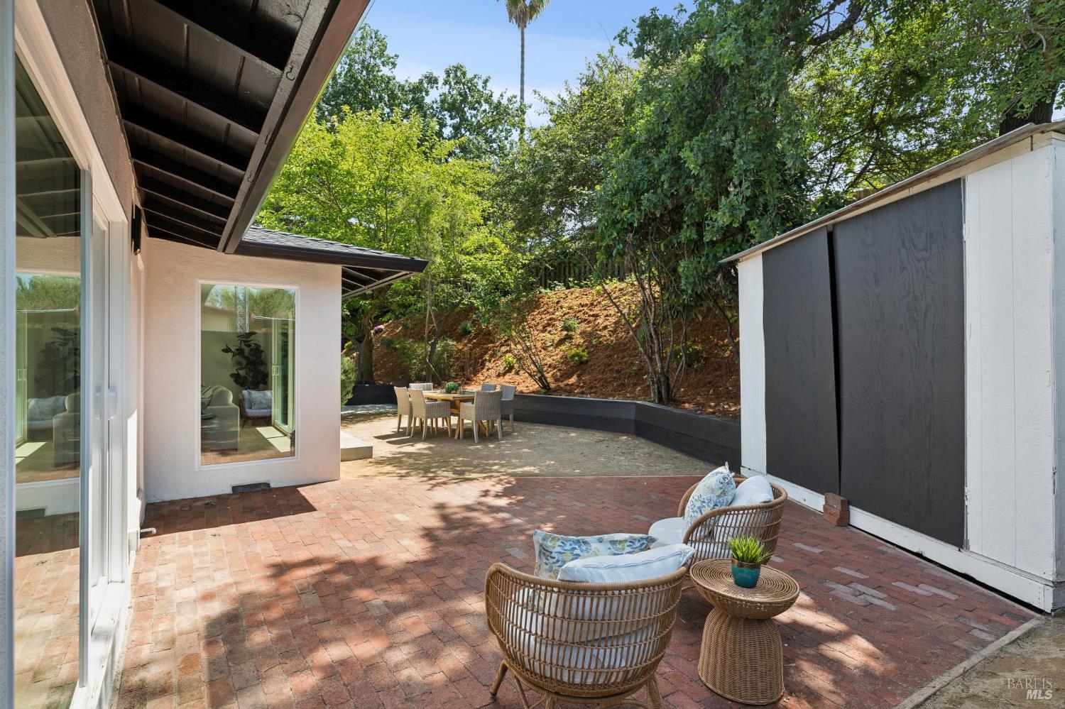 401 Alameda Del Prado