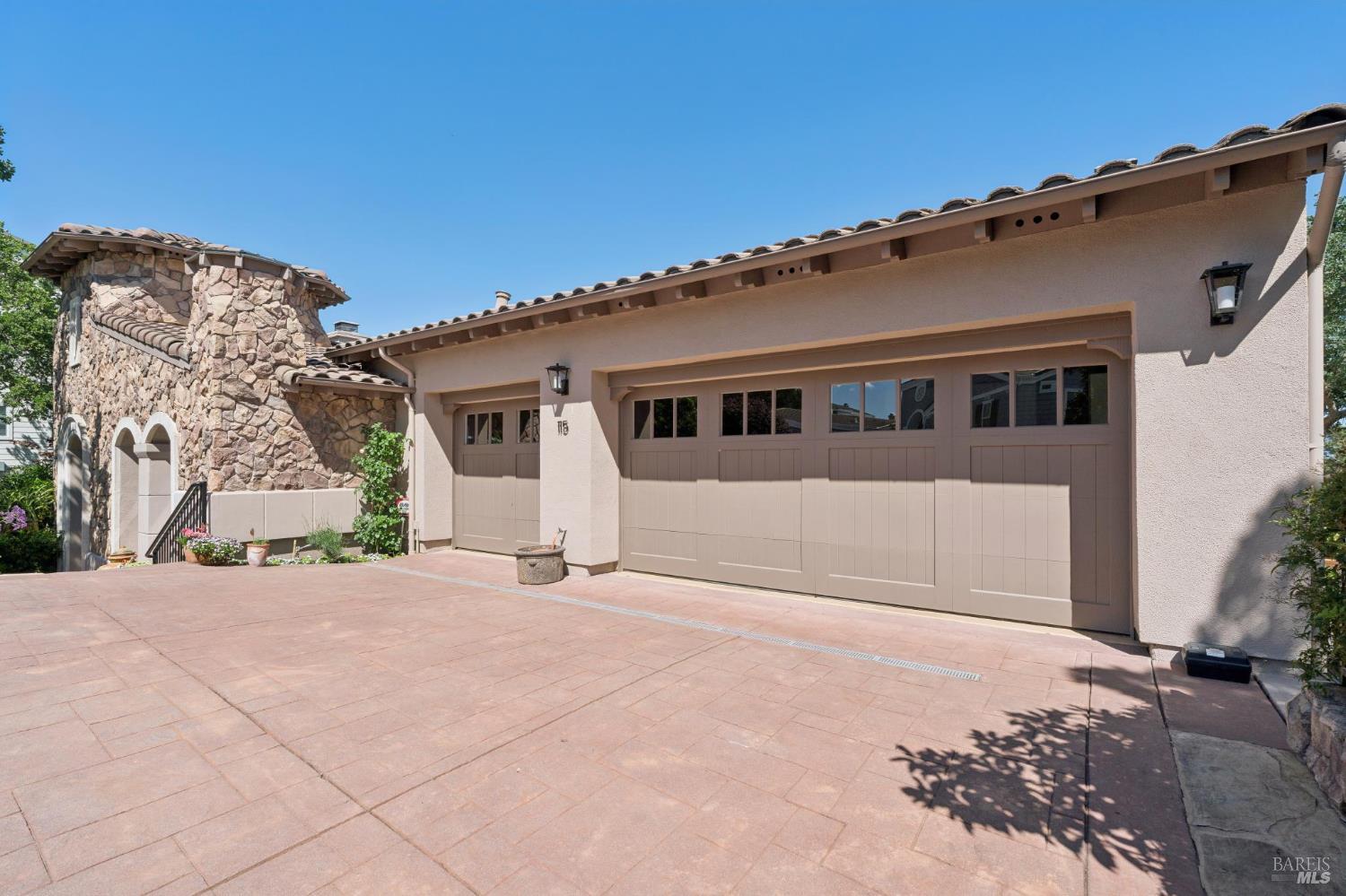 115 Stonetree Lane
