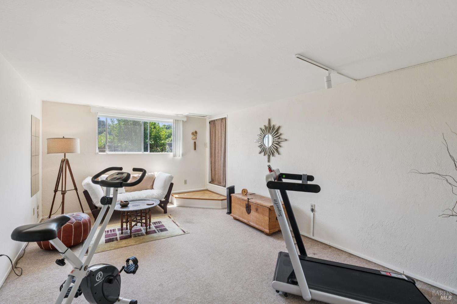 1 Bay Vista Court