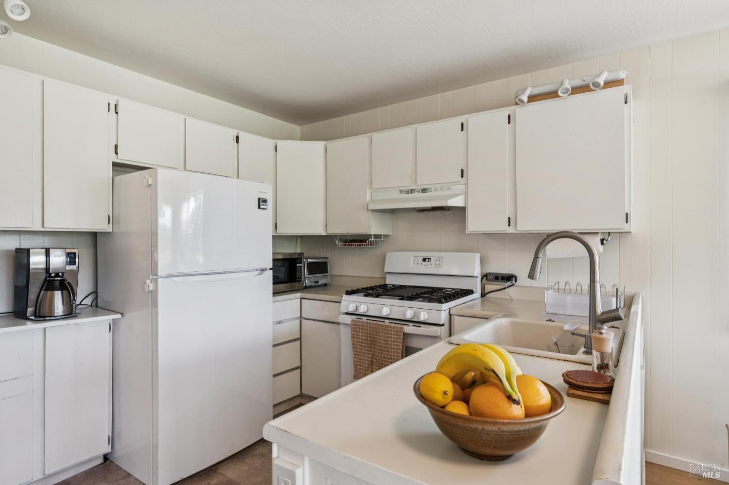 1 Bay Vista Court