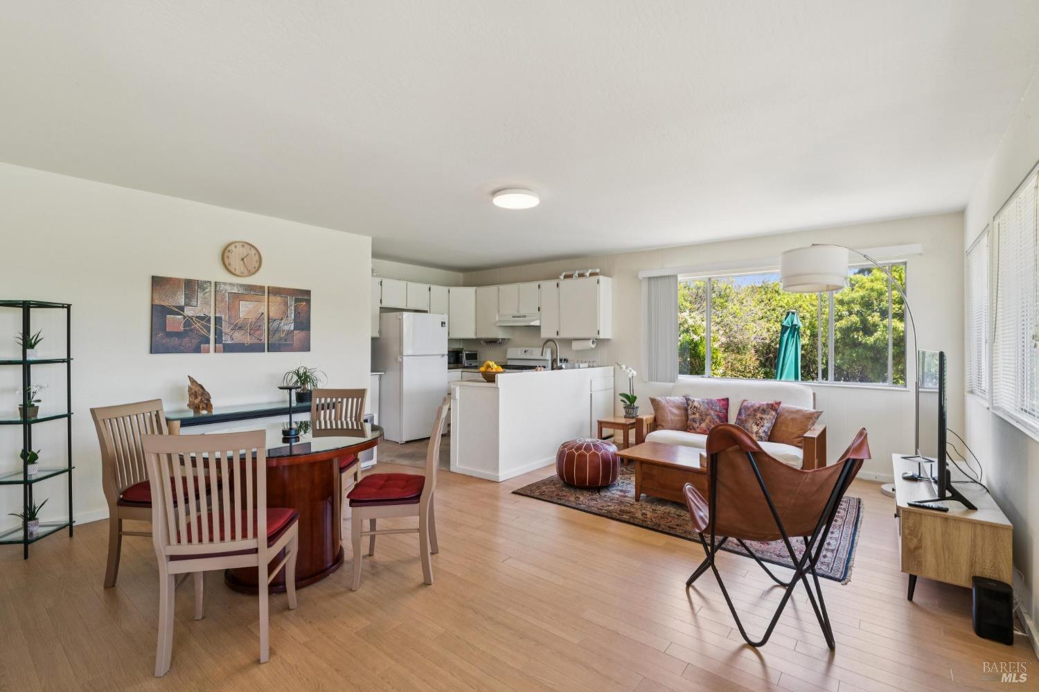 1 Bay Vista Court