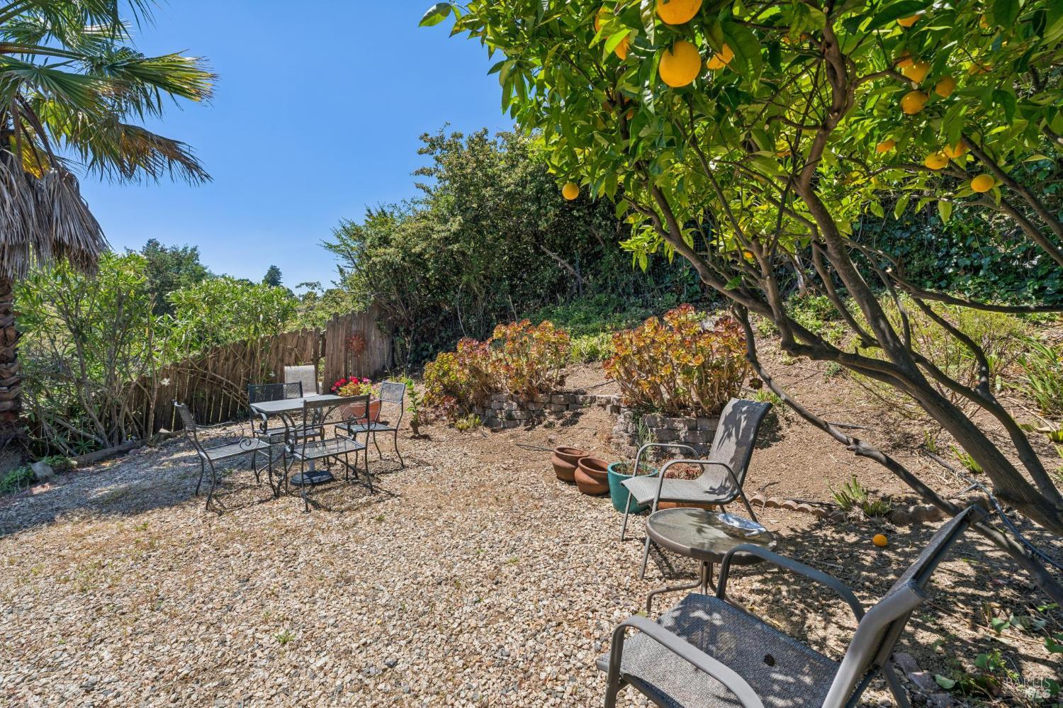 1 Bay Vista Court