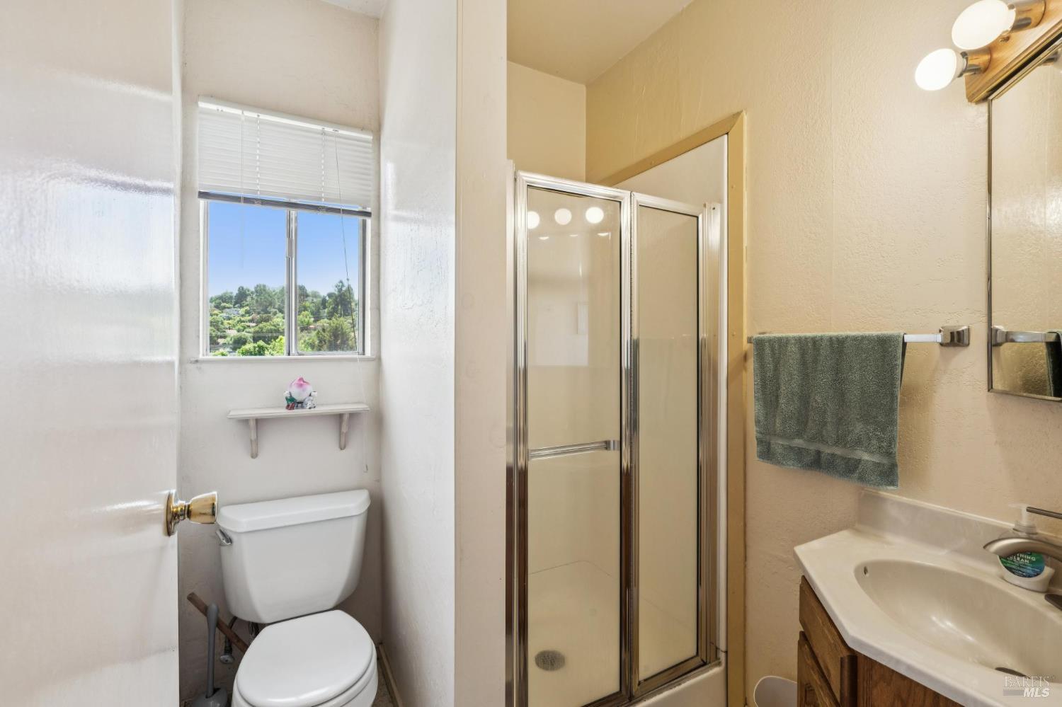 1 Bay Vista Court