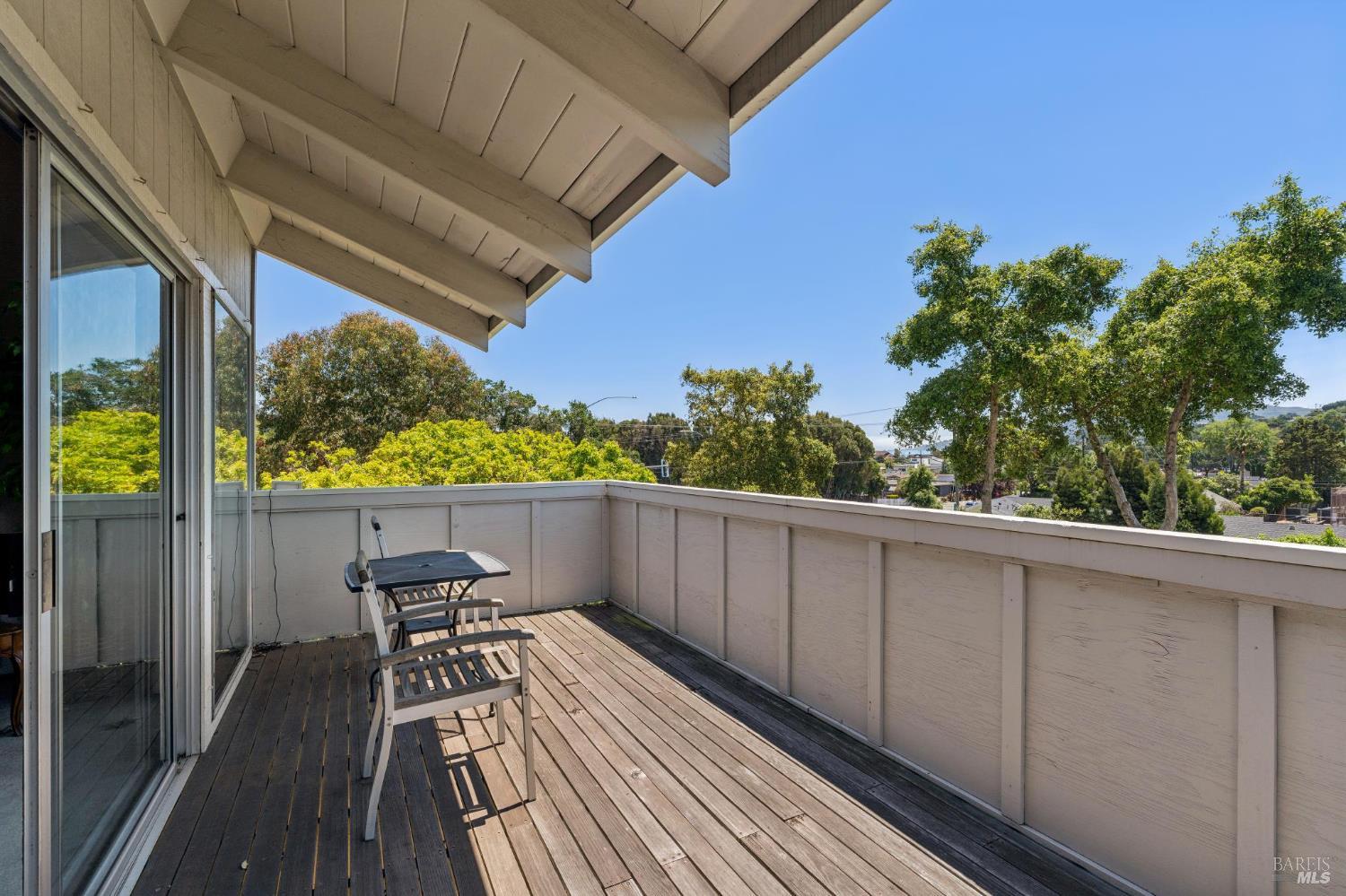 1 Bay Vista Court