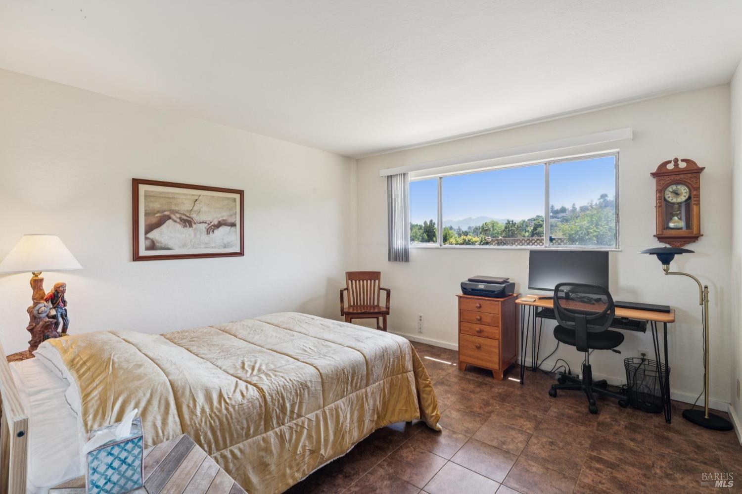 1 Bay Vista Court