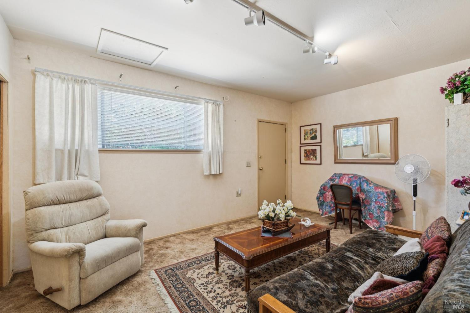 1 Bay Vista Court