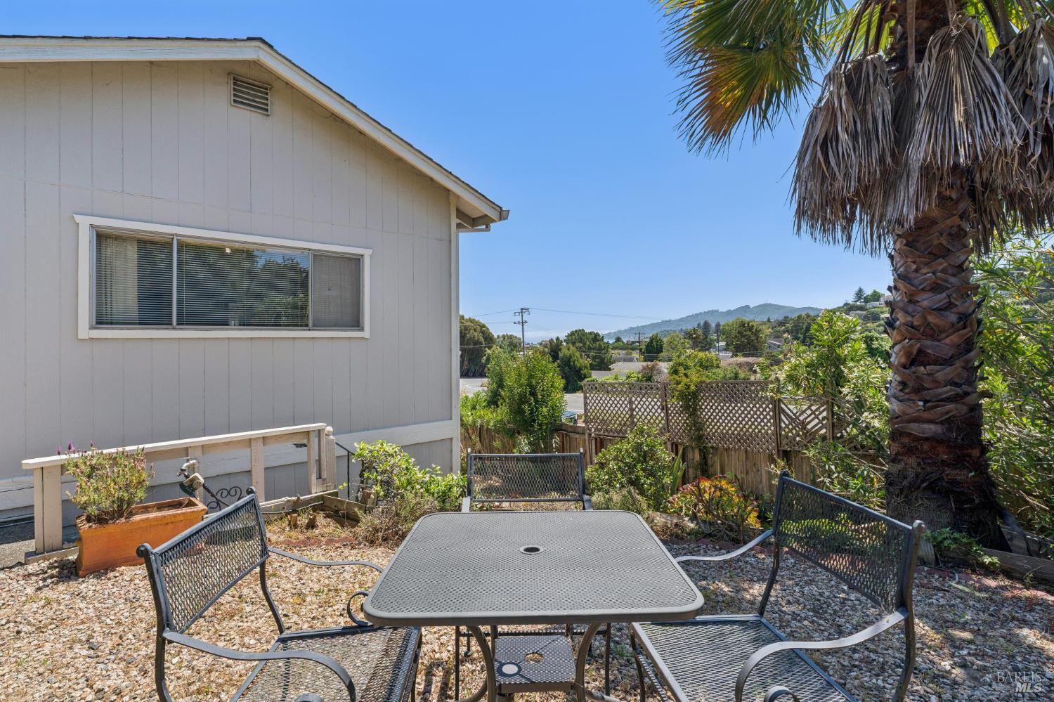 1 Bay Vista Court