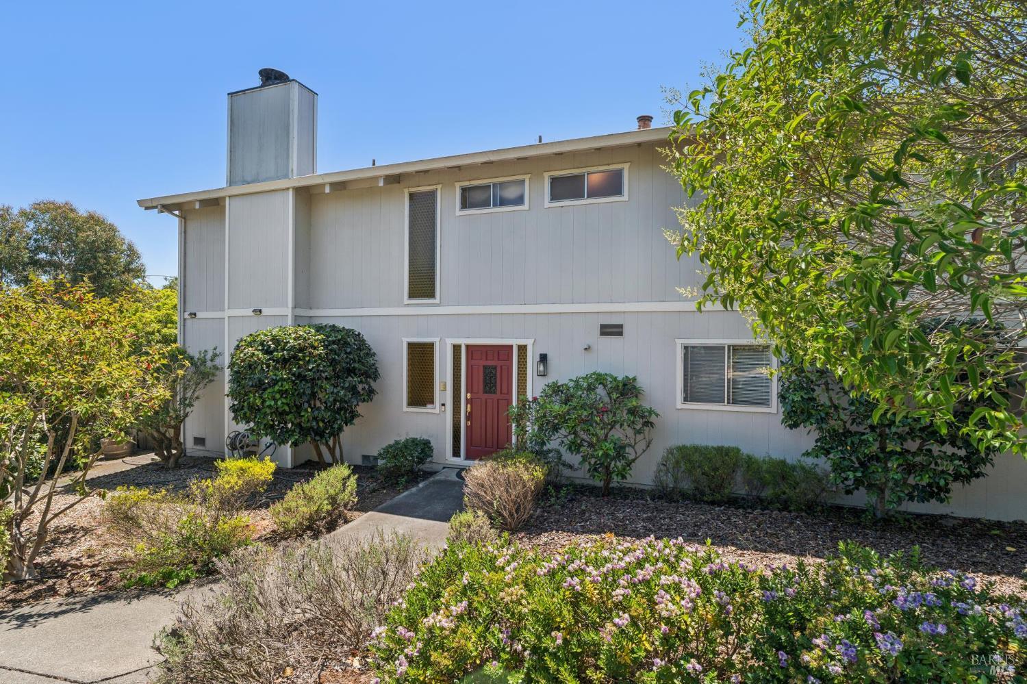 1 Bay Vista Court