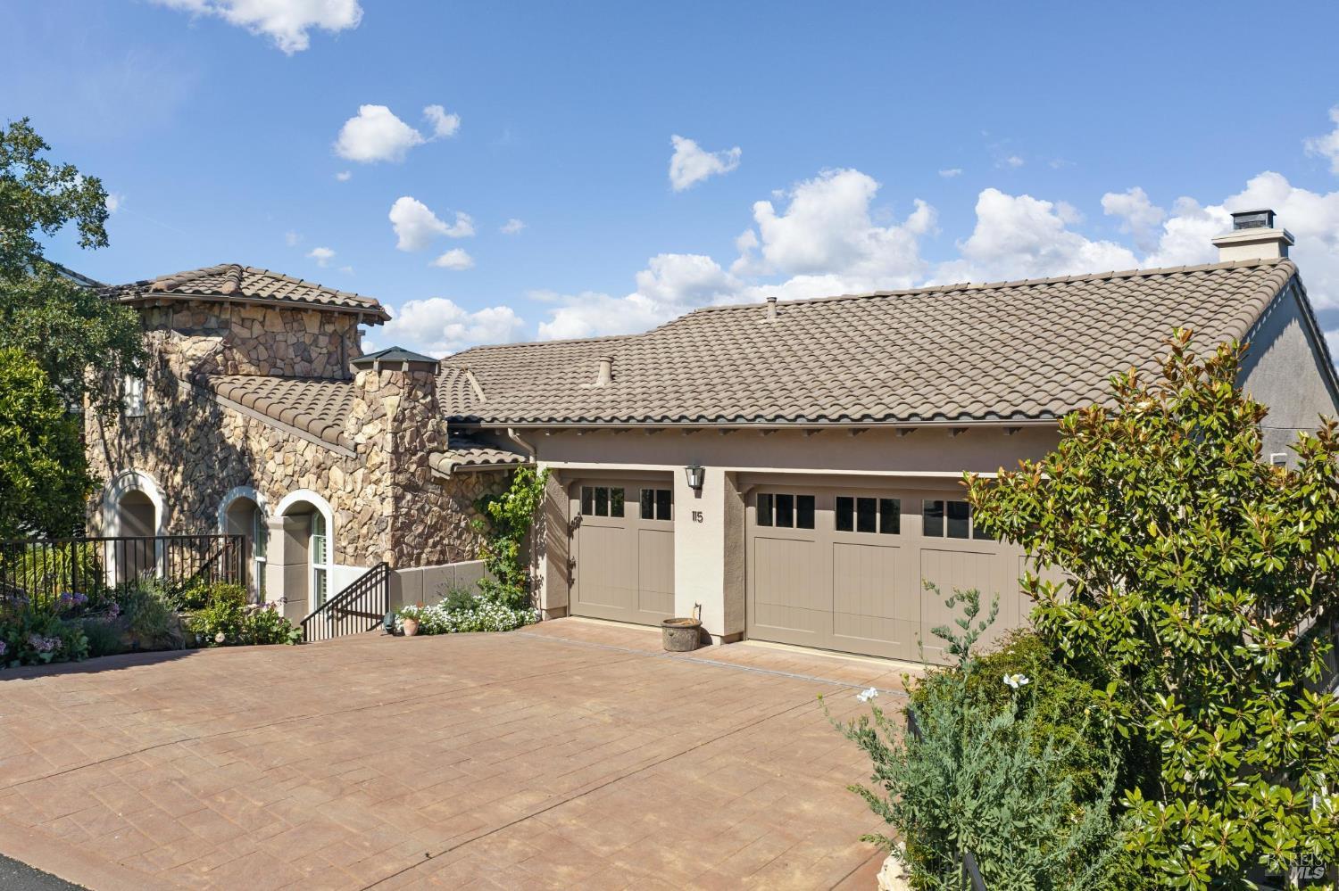 115 Stonetree Lane