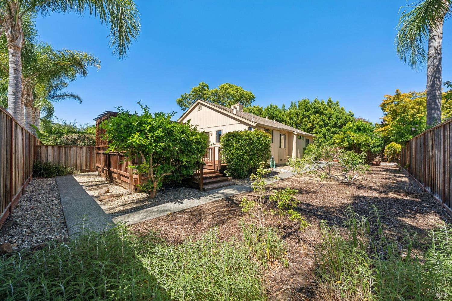 1824 Center Road