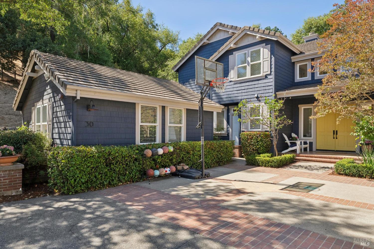 30 Oak Shade Lane