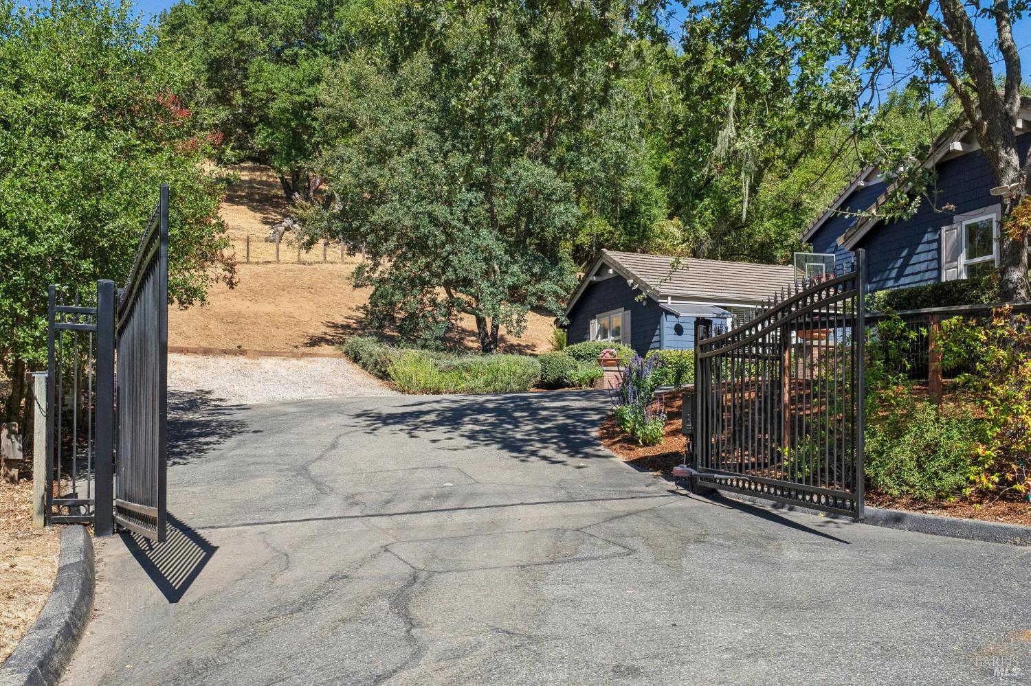 30 Oak Shade Lane