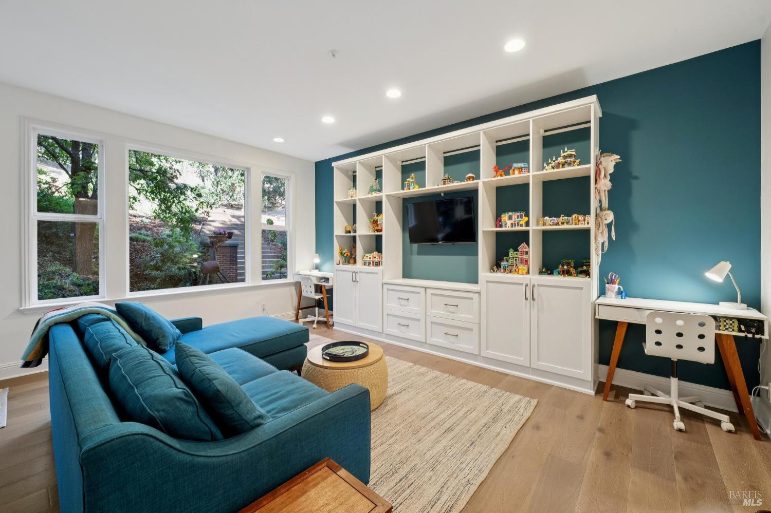 30 Oak Shade Lane