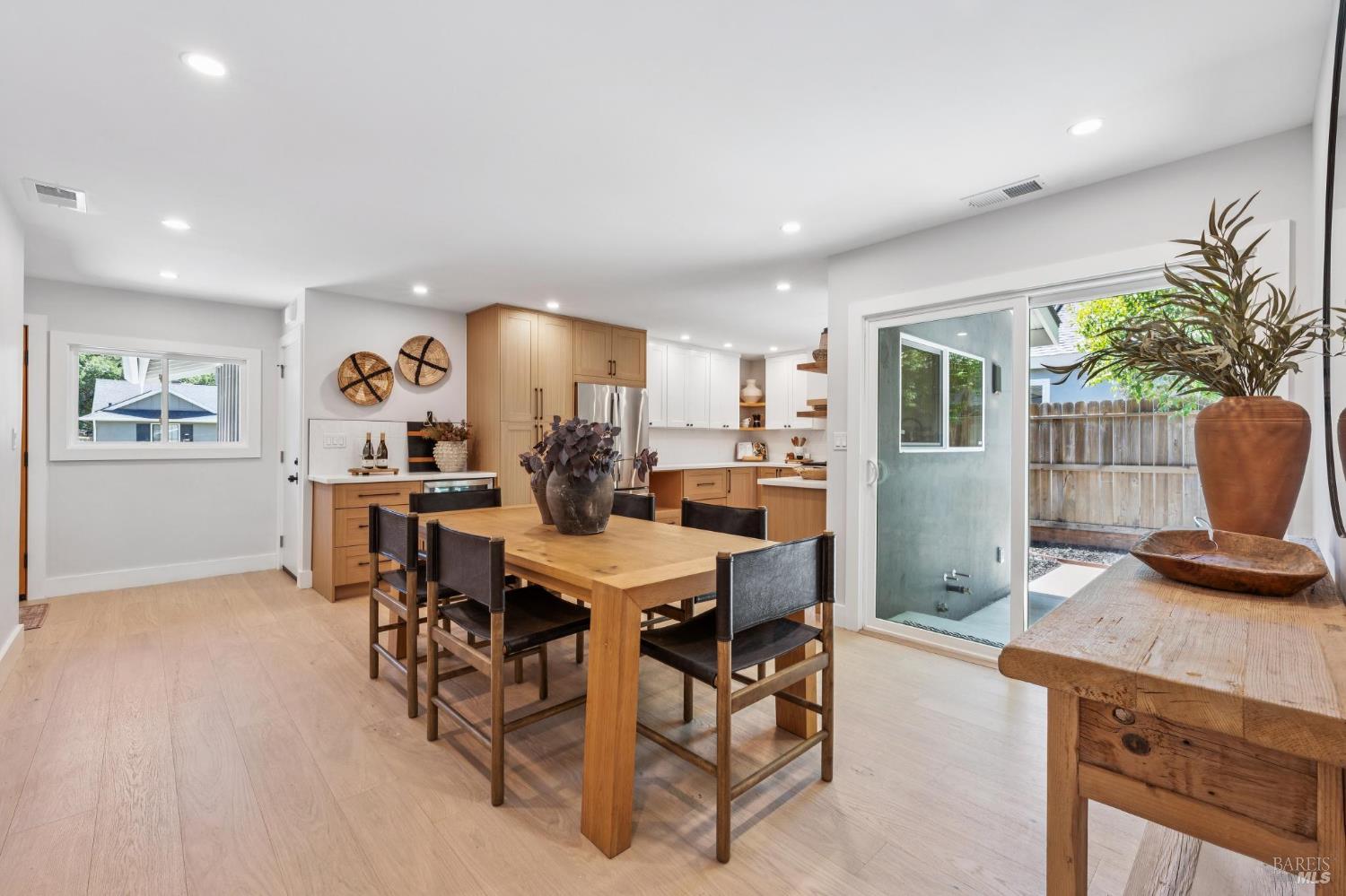 75 San Carlos Way