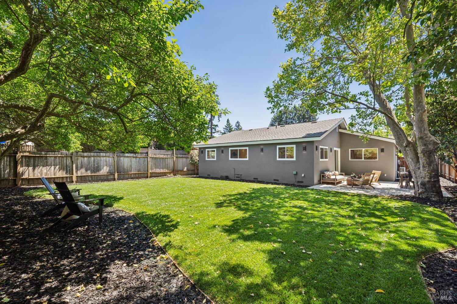 75 San Carlos Way