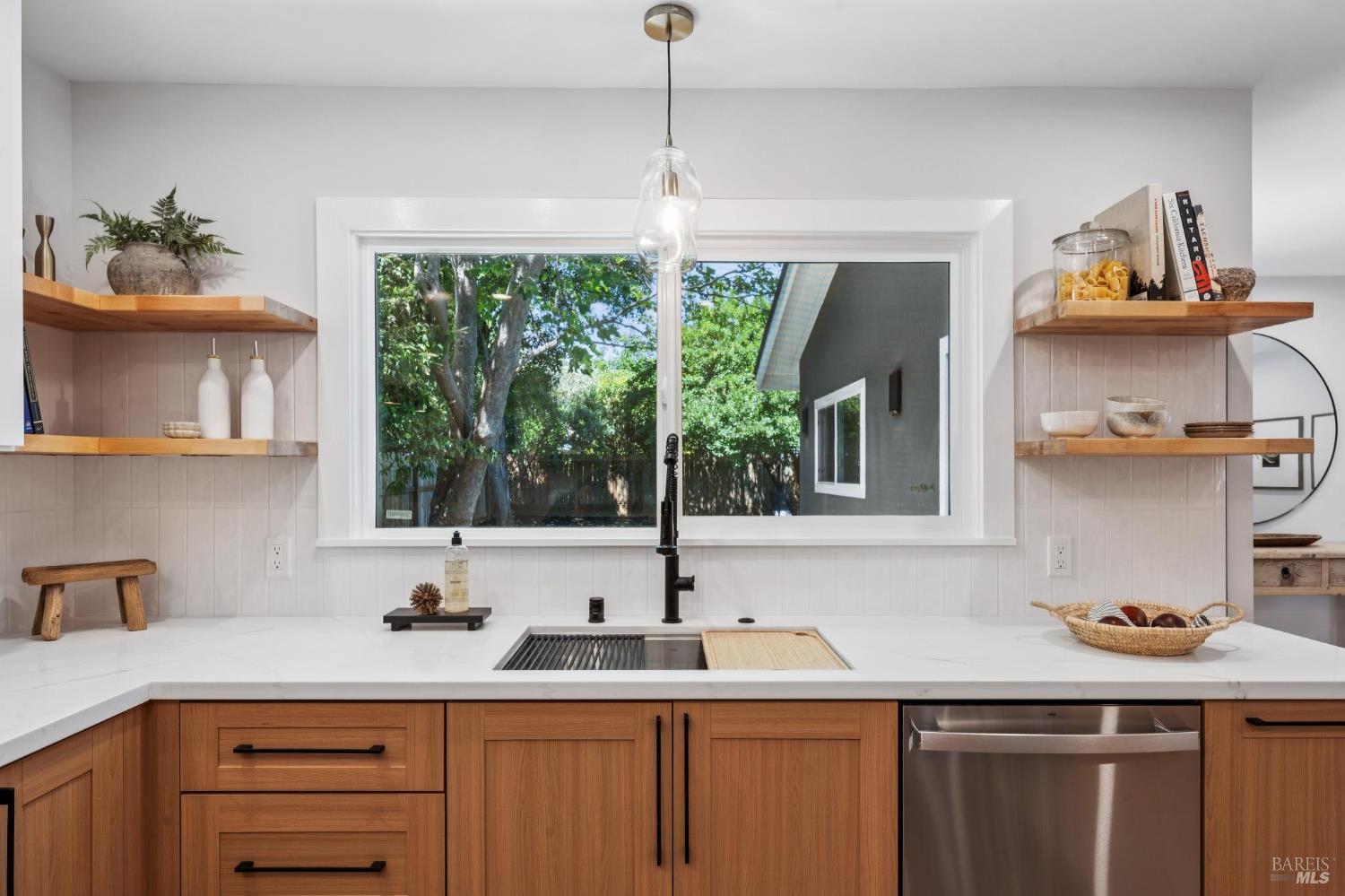 75 San Carlos Way