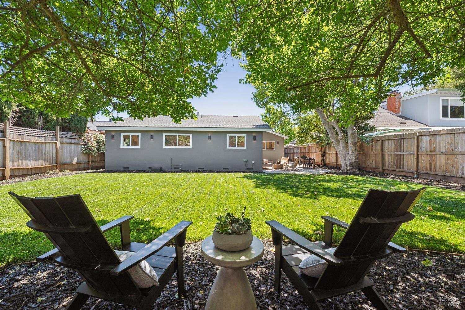 75 San Carlos Way
