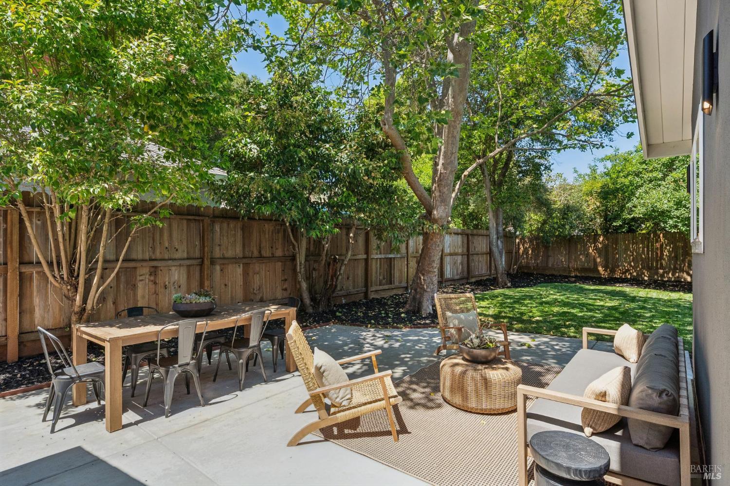 75 San Carlos Way