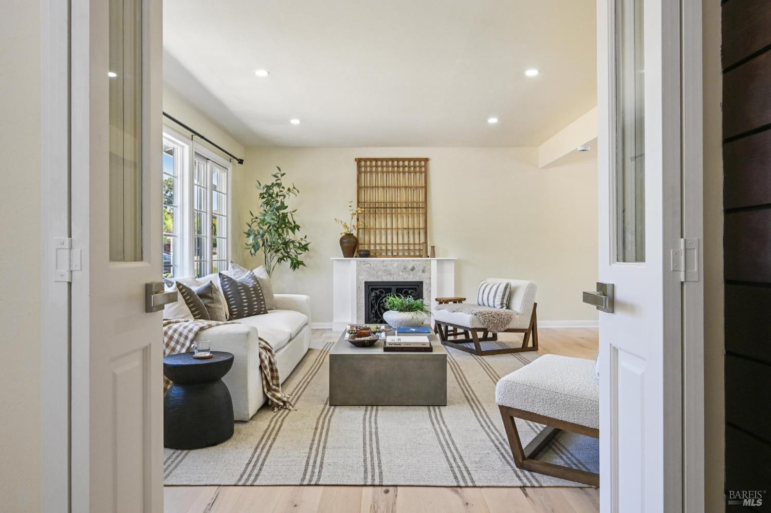 258 San Carlos Way