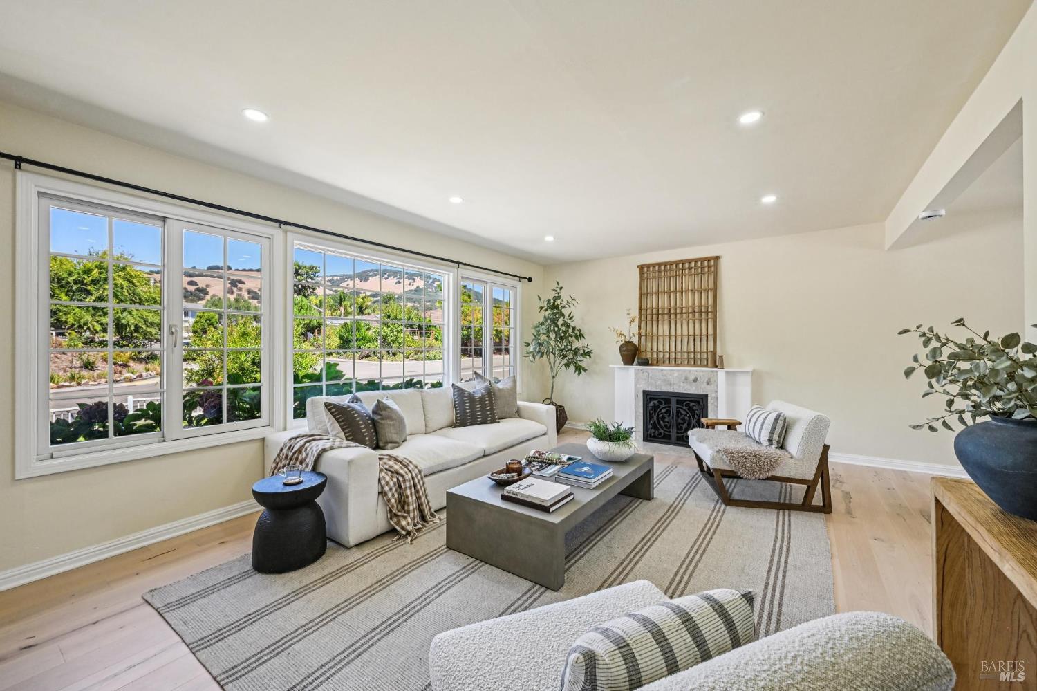 258 San Carlos Way
