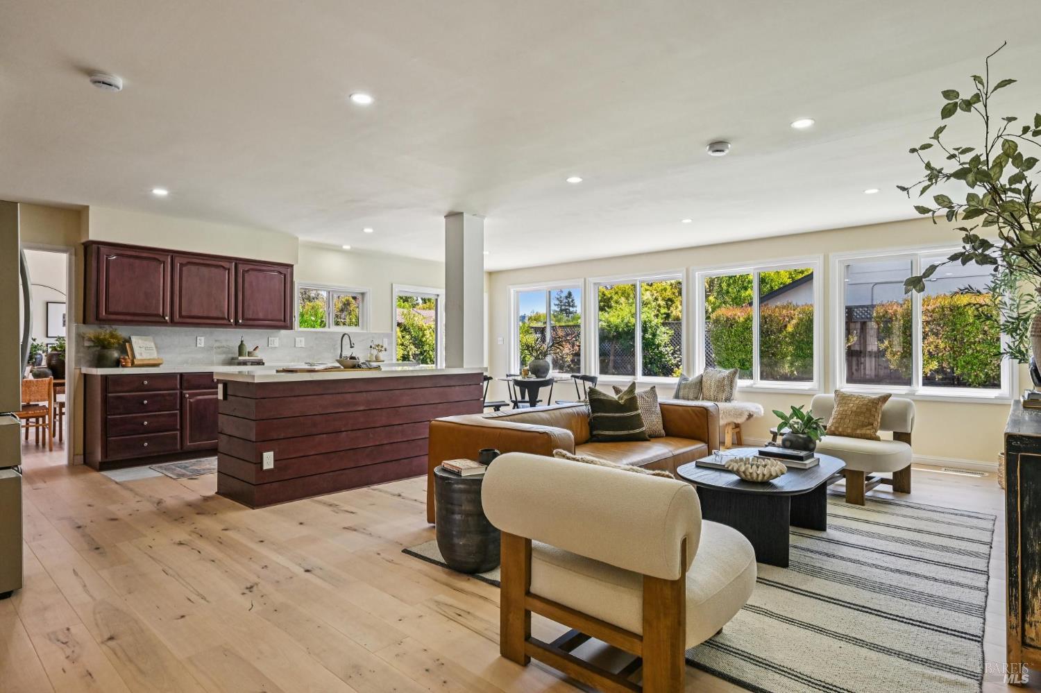 258 San Carlos Way