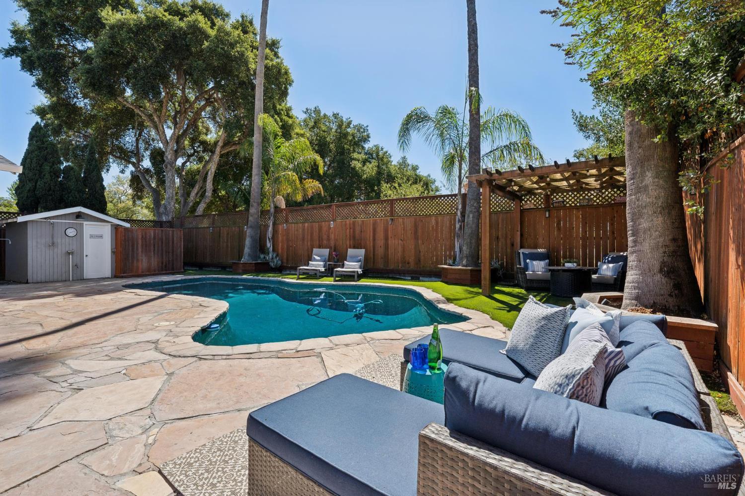 1549 Creekside Drive