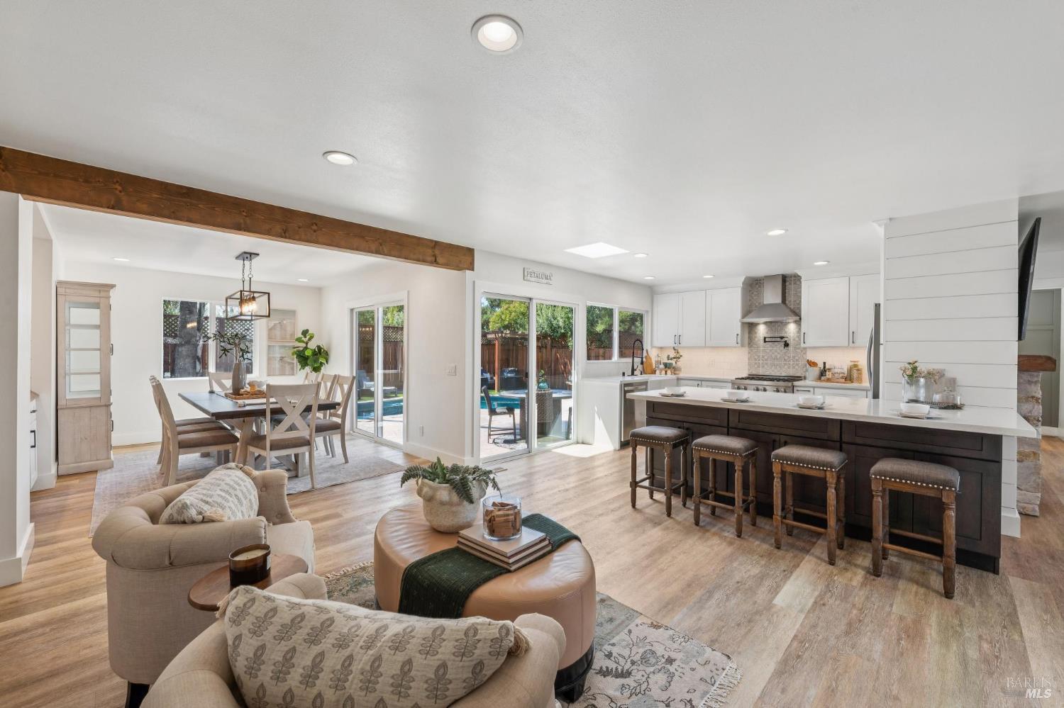 1549 Creekside Drive