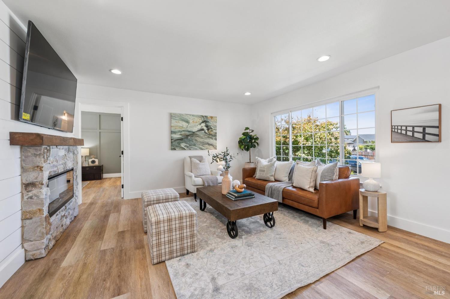 1549 Creekside Drive