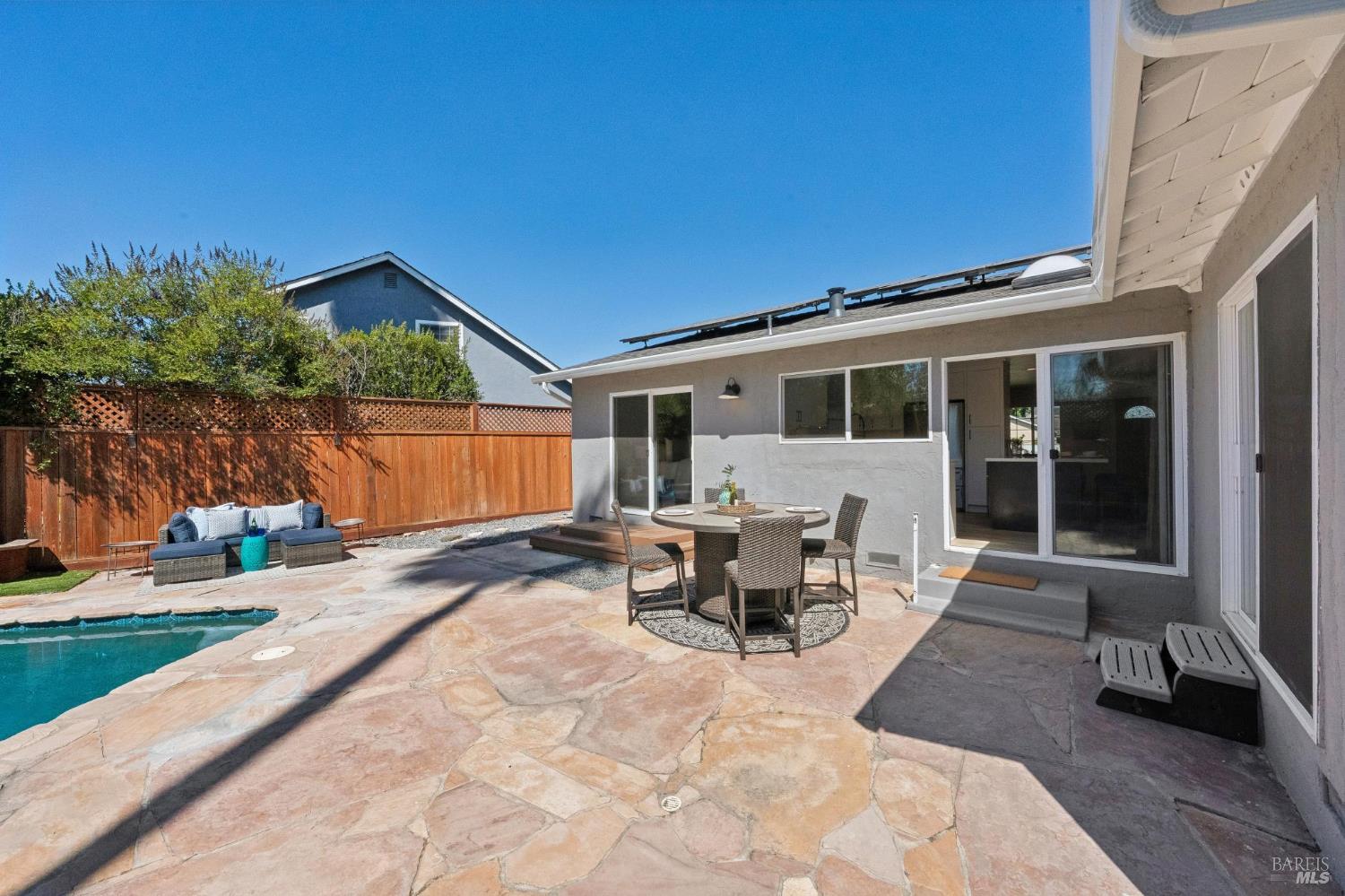 1549 Creekside Drive