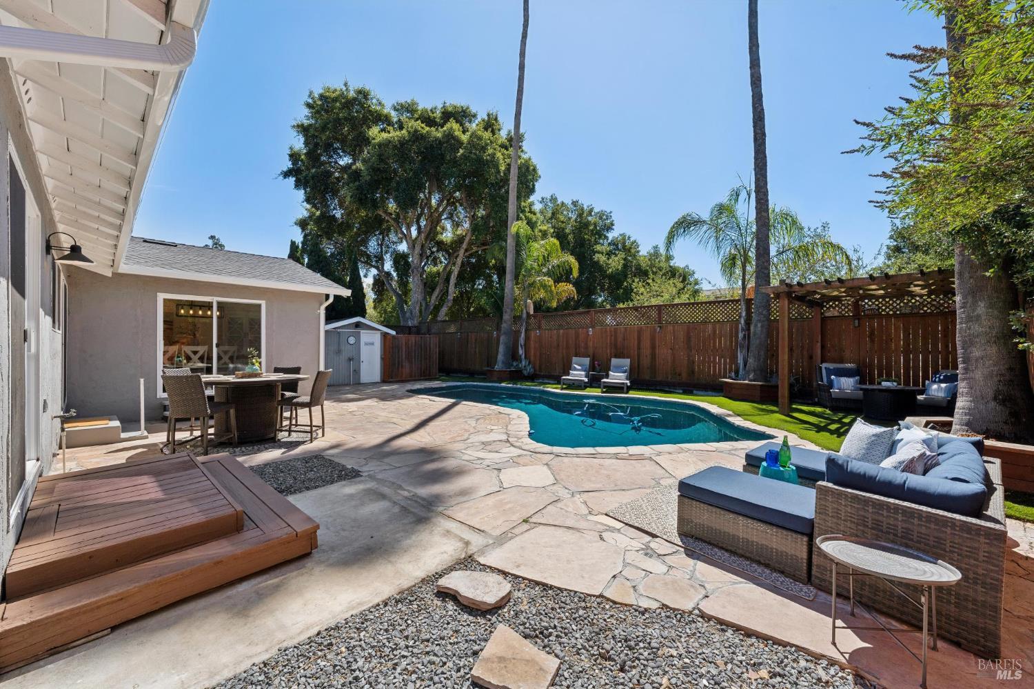 1549 Creekside Drive