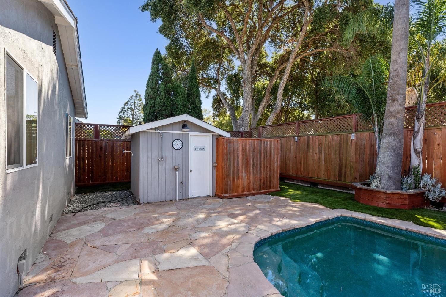 1549 Creekside Drive