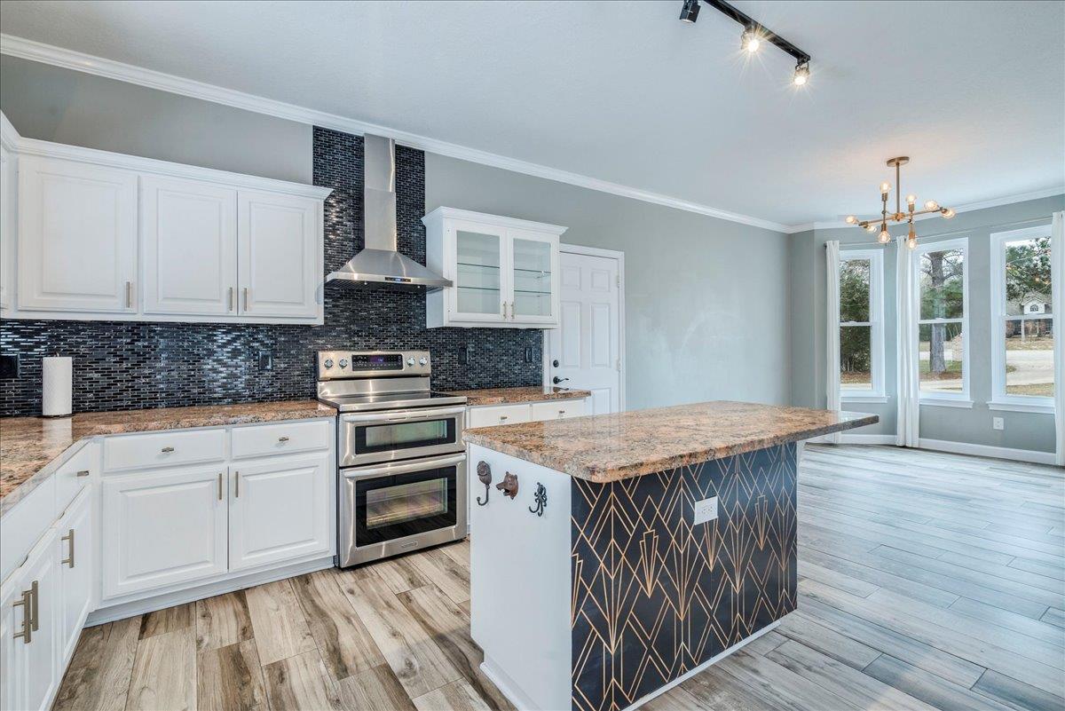 171 N Pin Oak XING, Elgin