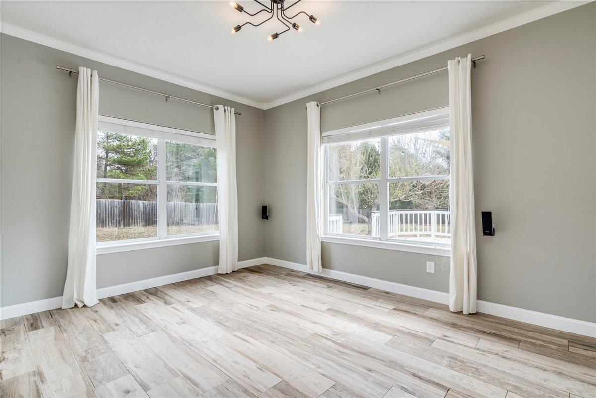 171 N Pin Oak XING, Elgin